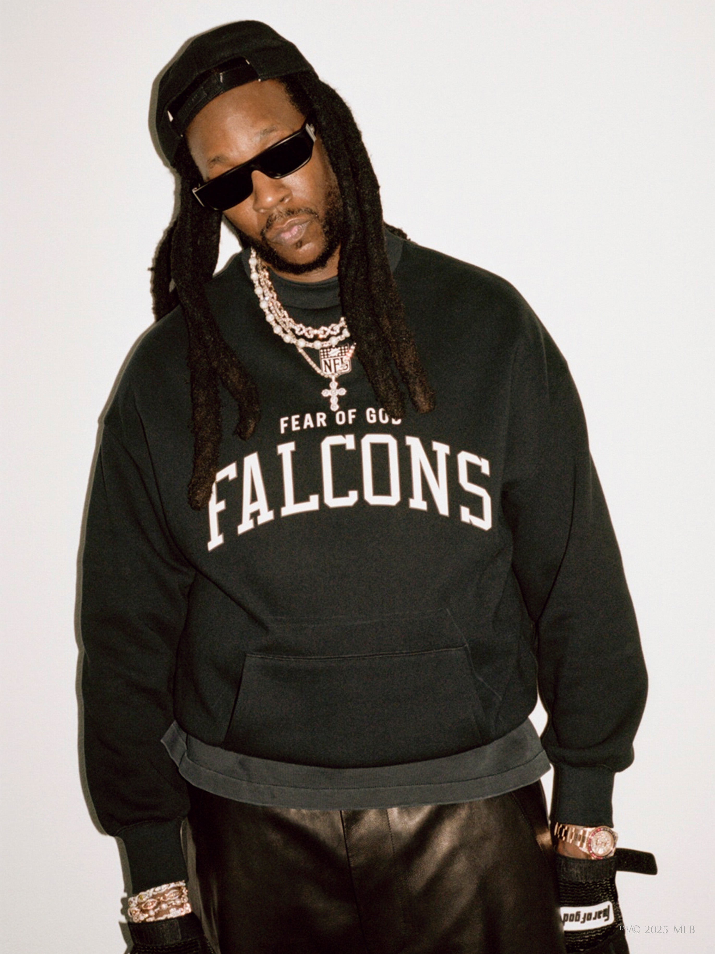 Essentials Falcons Crewneck