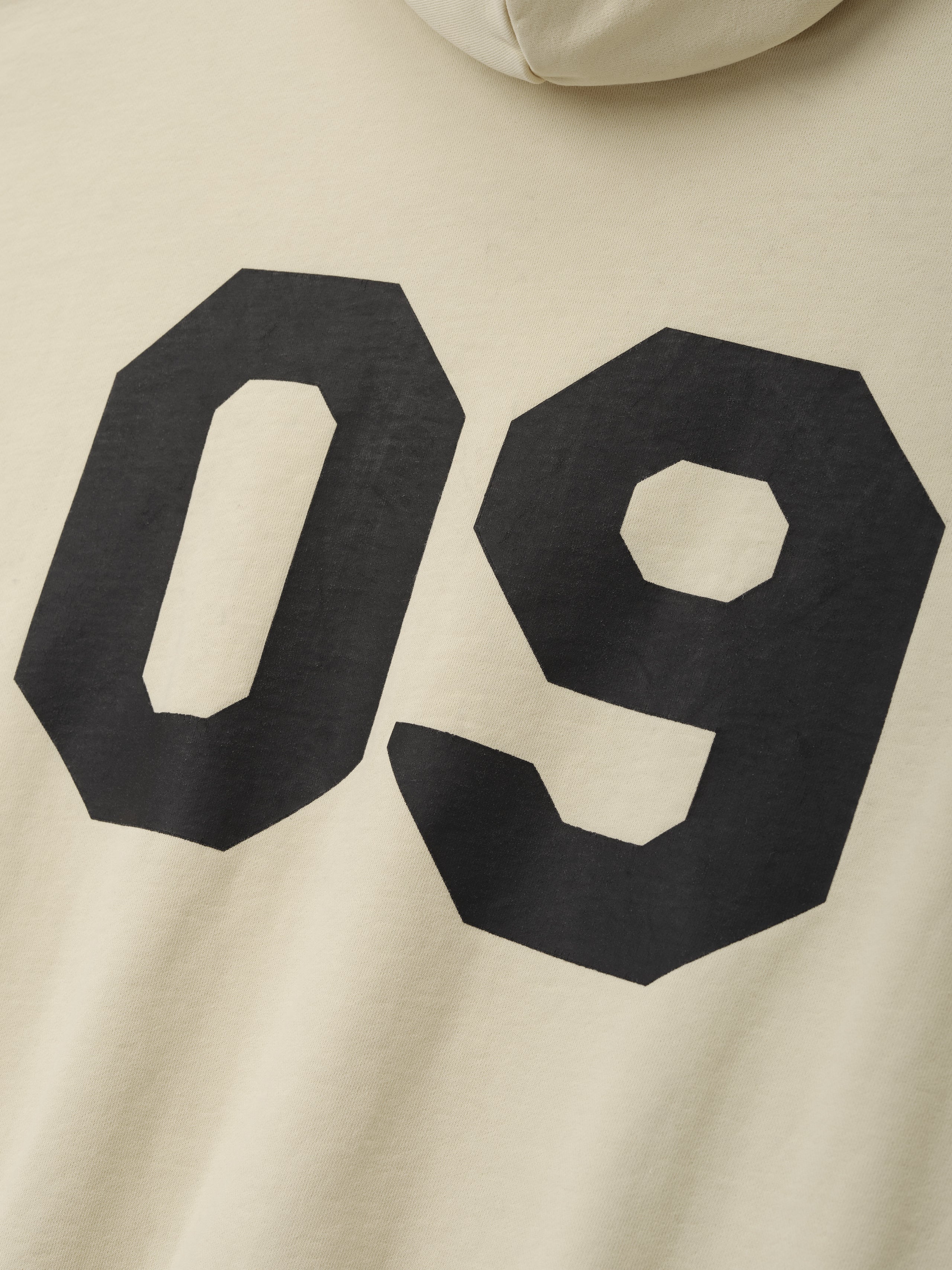09 Classic Hoodie